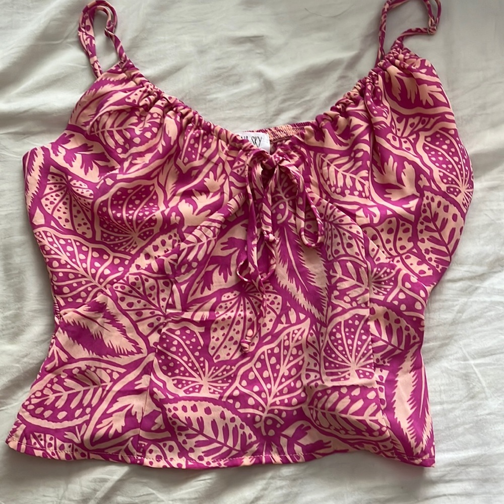 NWOT pink blouse, never worn, super cute but it was to big on me